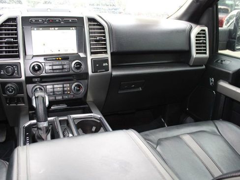 Used 2018 Ford F150 Platinum w/ Equipment Group 701A Luxury image 15