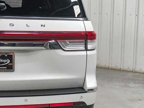 Used 2022 Lincoln Navigator L Reserve AWD/4WD image 53