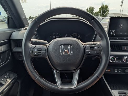 Used 2025 Honda CR-V Sport image 25