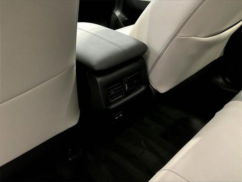 Used 2024 Toyota RAV4 XLE Premium image 25