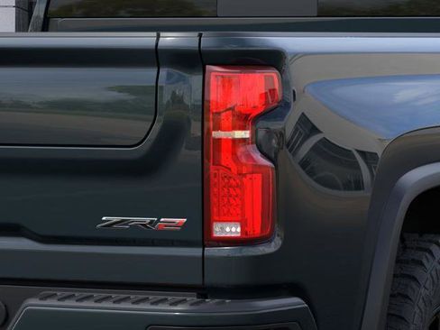 New 2026 Chevrolet Silverado 2500 ZR2 AWD/4WD image 11
