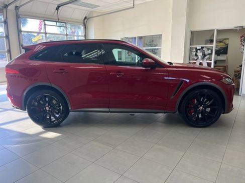 Used 2019 Jaguar F-PACE SVR image 8