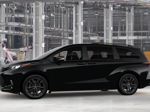 New 2026 Toyota Sienna XSE FWD image 5