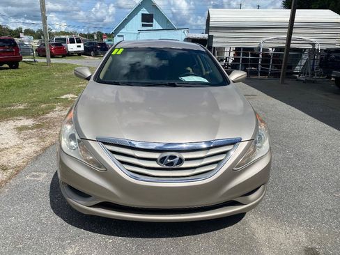 Used 2011 Hyundai Sonata GLS FWD image 3