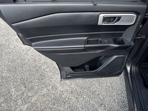 Used 2020 Ford Explorer ST image 21