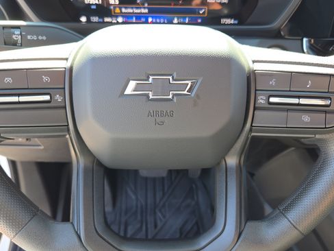Used 2025 Chevrolet Colorado Trail Boss AWD/4WD image 24