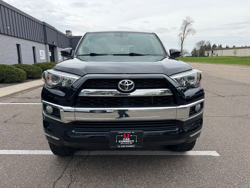 Used 2015 Toyota 4Runner Limited AWD/4WD image 5