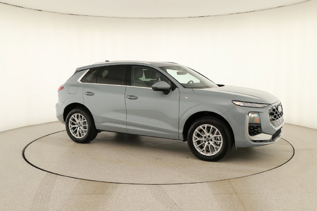 New 2026 Audi Q3 quattro 2.0T AWD/4WD image 9