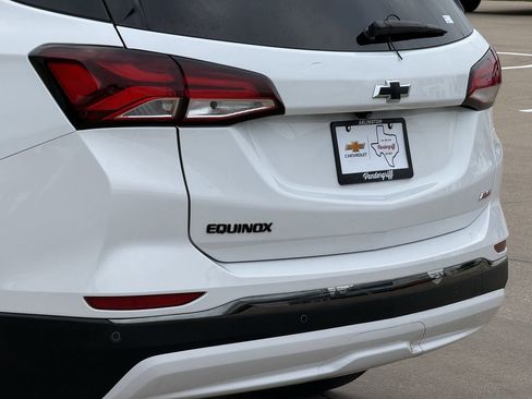 Used 2023 Chevrolet Equinox RS w/ RS Leather Package image 6