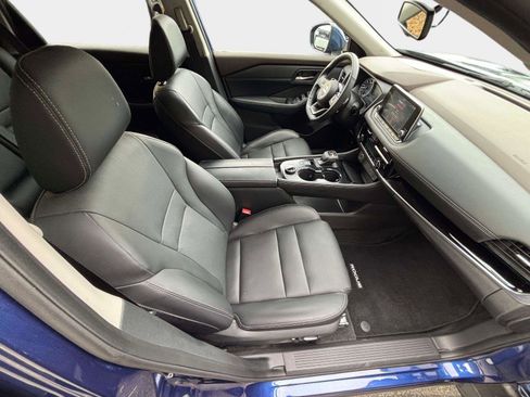 Used 2023 Nissan Rogue SL image 25