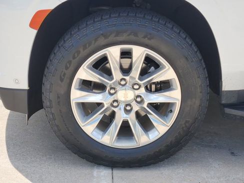 Used 2023 Chevrolet Tahoe Premier w/ Advanced Technology Package image 10