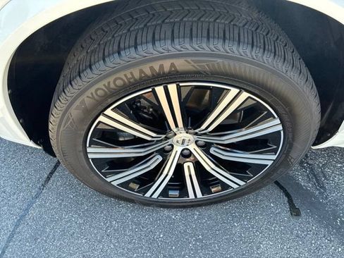 Used 2021 Volvo XC90 T6 Inscription w/ Climate Package AWD/4WD image 9