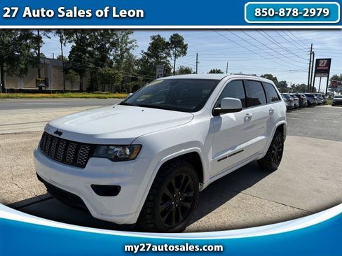 Used 2022 Jeep Grand Cherokee Laredo X AWD/4WD image 1