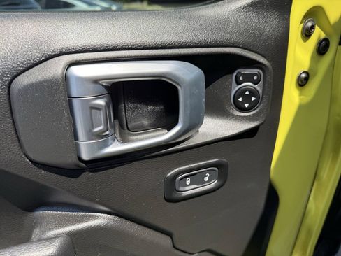 Used 2023 Jeep Wrangler Unlimited Sport AWD/4WD image 15