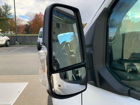 New 2025 Ford Transit 250 148 Medium Roof image 5