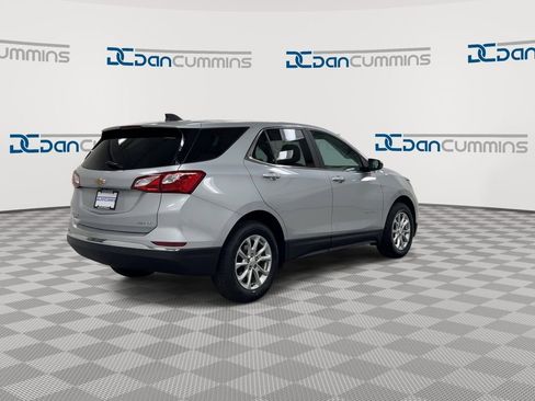 Used 2021 Chevrolet Equinox LT w/ Driver Convenience Package image 8