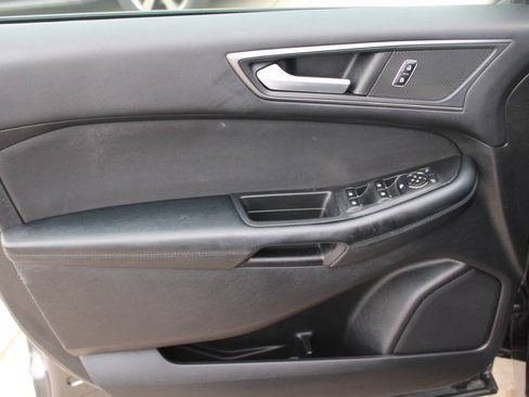 Used 2018 Ford Edge SE AWD/4WD image 18