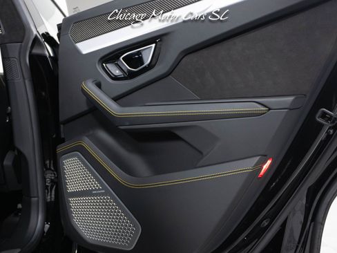 Used 2021 Lamborghini Urus AWD/4WD image 53