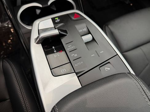 Used 2025 BMW X1 xDrive28i image 34