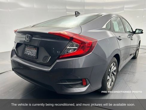 Used 2018 Honda Civic EX image 6