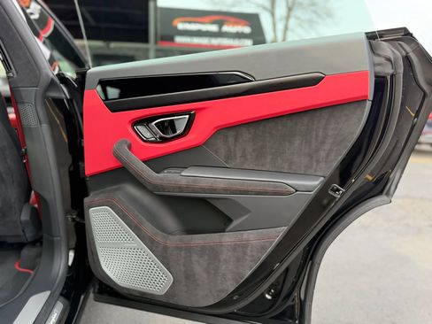 Used 2024 Lamborghini Urus S image 62