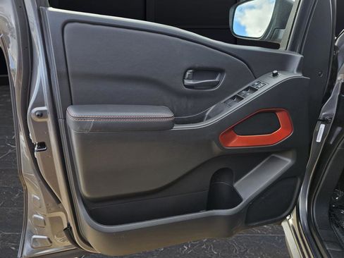 New 2026 Nissan Frontier PRO-4X w/ Pro-4x Convenience Package image 15