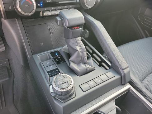 Used 2025 Toyota 4Runner TRD Off-Road Premium image 13