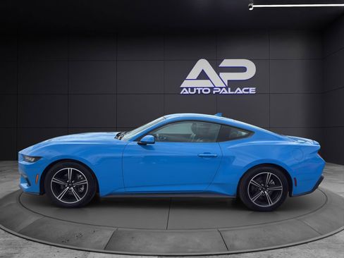 Used 2024 Ford Mustang Premium image 7