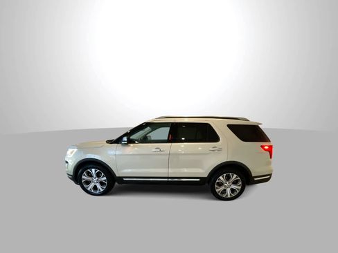 Used 2018 Ford Explorer Platinum image 5