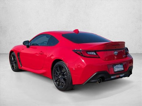 Used 2025 Toyota GR86 Premium w/ ALL Weather Mat Package (TMS) RWD image 7