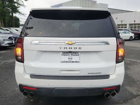 Used 2024 Chevrolet Tahoe Premier AWD/4WD image 5