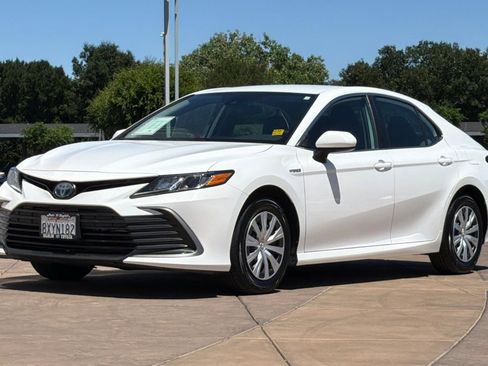 Certified 2021 Toyota Camry LE FWD image 10