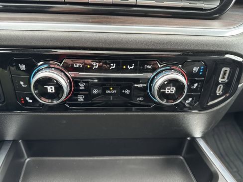 Used 2022 GMC Sierra 1500 SLT w/ SLT Premium Plus Package image 17