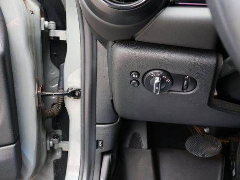 Used 2022 MINI Cooper S image 28