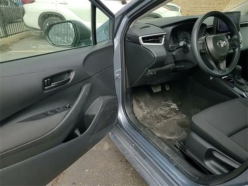 Certified 2025 Toyota Corolla LE image 9