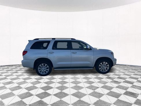 Used 2012 Toyota Sequoia Platinum image 4