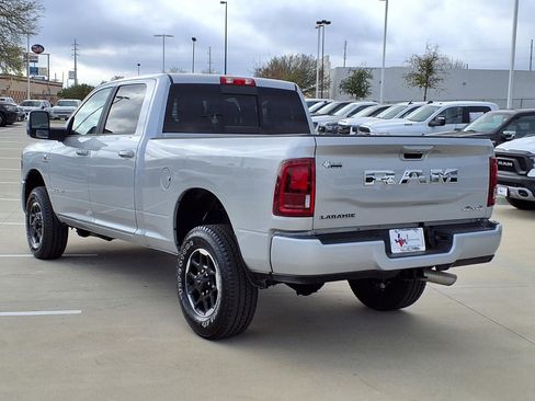 Used 2026 RAM 2500 Laramie AWD/4WD image 2