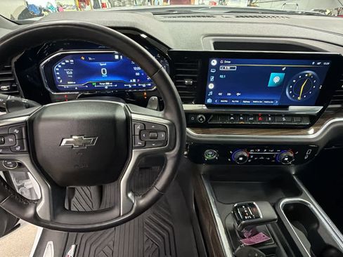 Certified 2022 Chevrolet Silverado 1500 RST image 10