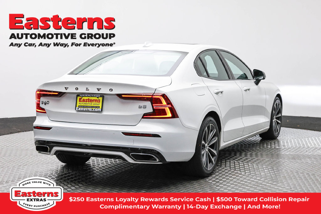 Used 2022 Volvo S60 B5 Inscription FWD image 6