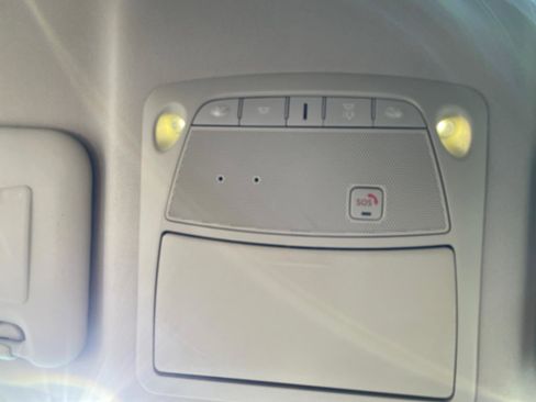 Used 2018 Nissan Rogue Sport SL image 22