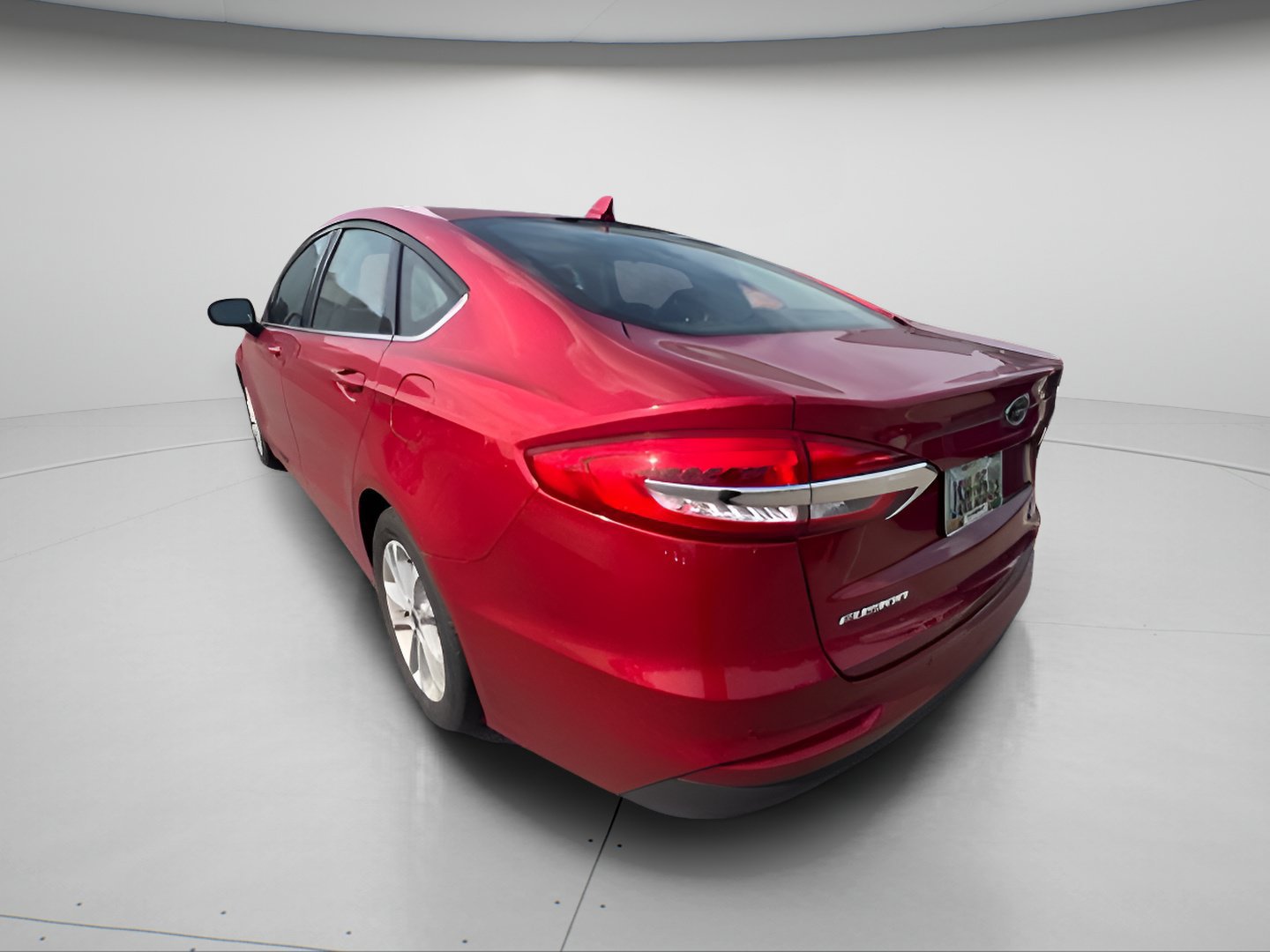 Used 2020 Ford Fusion SE FWD image 12
