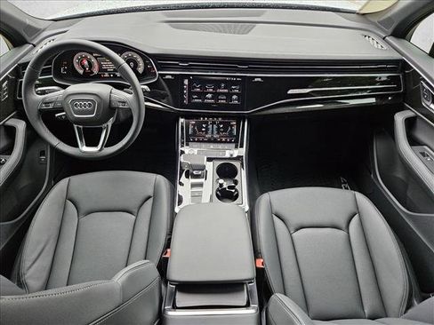 Certified 2025 Audi Q7 3.0T Premium Plus image 14