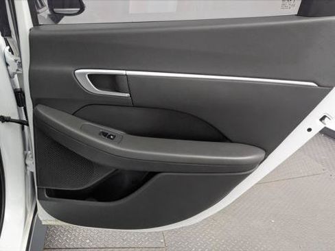 Used 2020 Hyundai Sonata SEL w/ Convenience Package FWD image 18