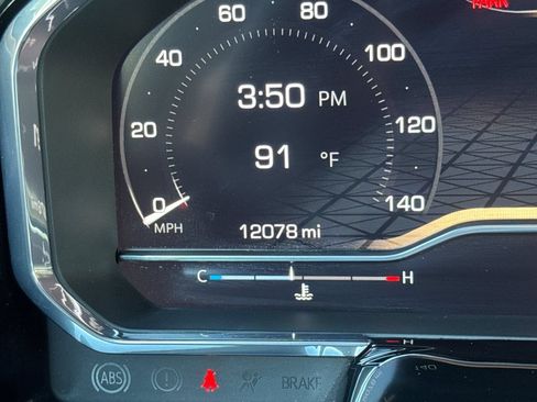 Used 2025 GMC Sierra 1500 SLT w/ SLT Premium Plus Package AWD/4WD image 25