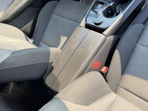 Used 2021 Nissan Rogue S AWD/4WD image 42