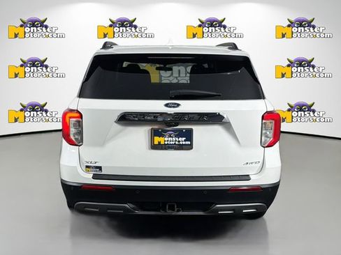 Used 2023 Ford Explorer XLT AWD/4WD image 6