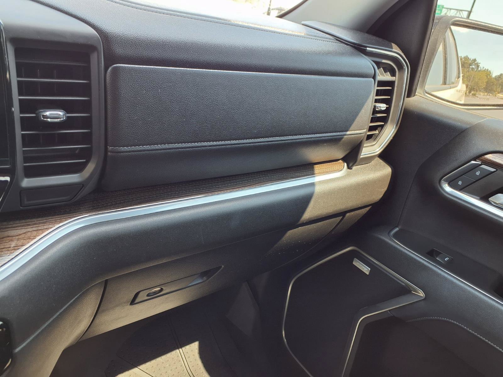 Used 2024 Chevrolet Silverado 1500 RST w/ All Star Edition Plus AWD/4WD image 18