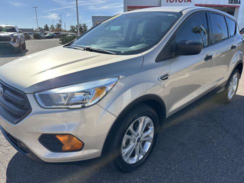 Used 2017 Ford Escape S image 10