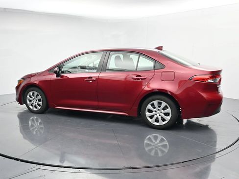 Used 2024 Toyota Corolla LE FWD image 5