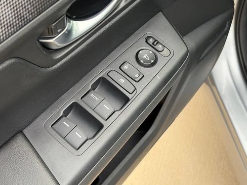 Used 2025 Honda CR-V LX image 21